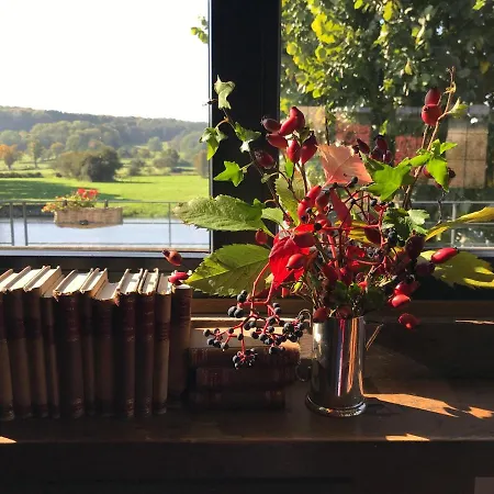 Bed & Breakfast La Maison Blanche De Martue 3*