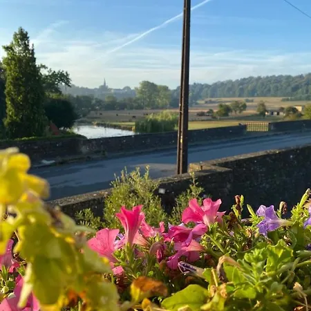 La Maison Blanche De Martue Bed & Breakfast Florenville