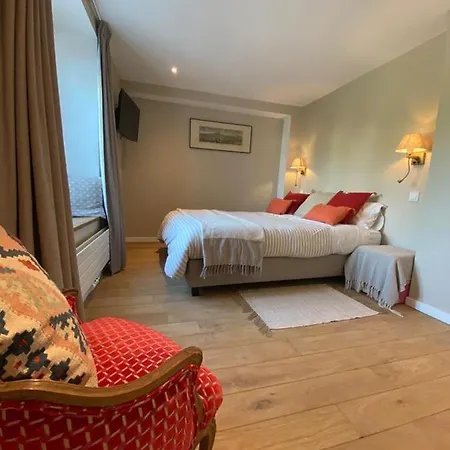 La Maison Blanche De Martue Bed and Breakfast Florenville