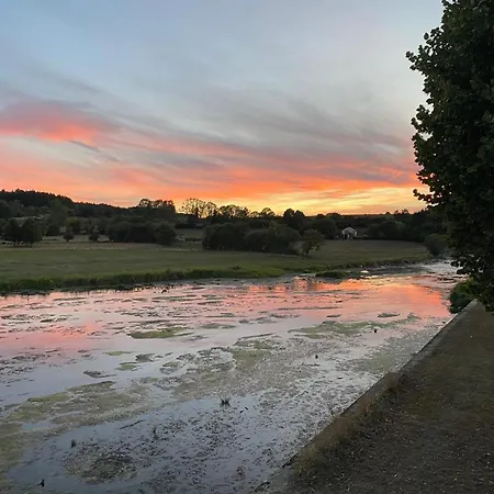 Bed and Breakfast La Maison Blanche De Martue