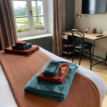 La Maison Blanche De Martue Bed and Breakfast Florenville