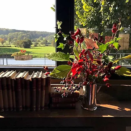 La Maison Blanche De Martue Bed & Breakfast
