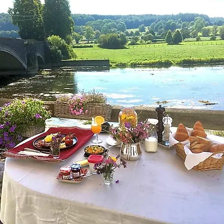 Bed & Breakfast La Maison Blanche De Martue Florenville